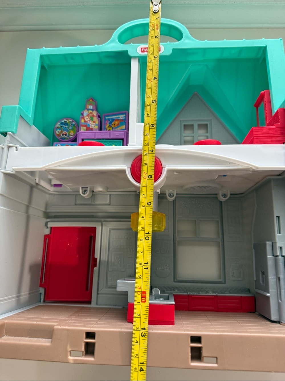 Fisher-Price Little People Big Helpers Fold-Up Playhouse - Picture 6 of 11